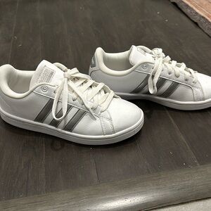 Women’s Adidas sneakers